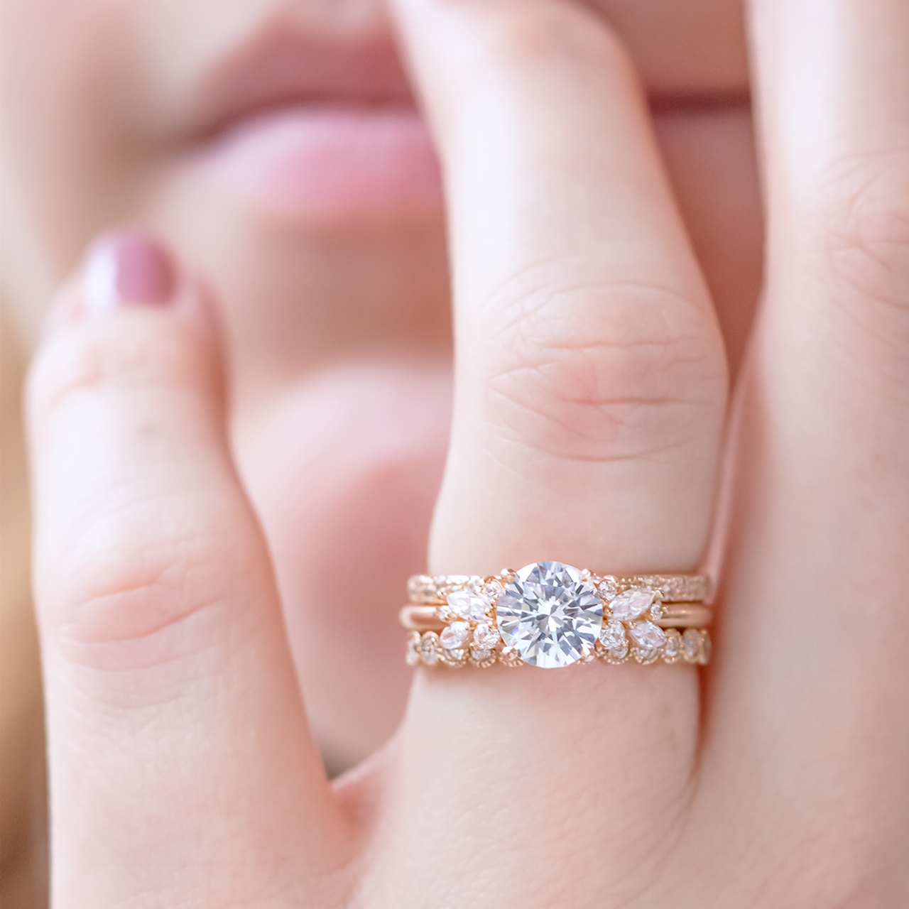 1.0CT Round Cluster Moissanite Diamond Solitaire Engagement Ring