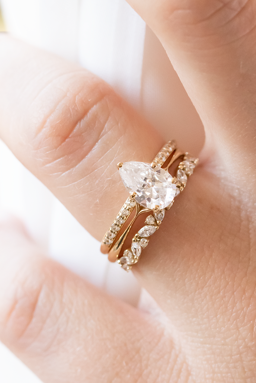 1.33CT Pear Split Shank Moissanite Diamond Solitaire Engagement Ring