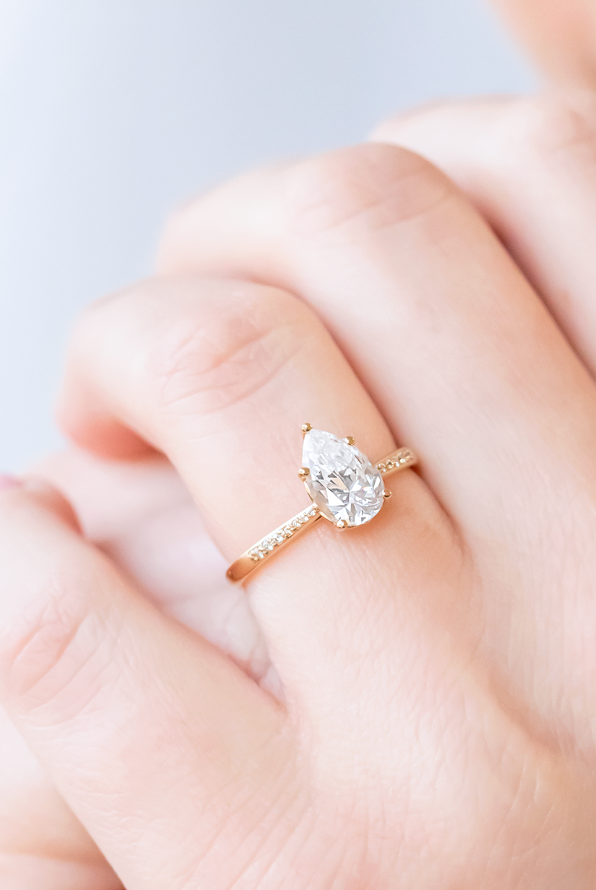 Moissanite wedding trends