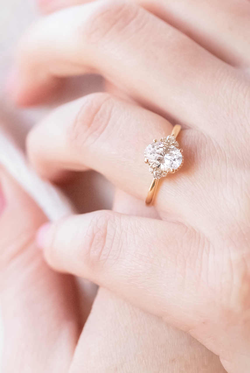 1.33CT Oval Cluster Moissanite Diamond Solitaire Engagement Ring In Solid Gold