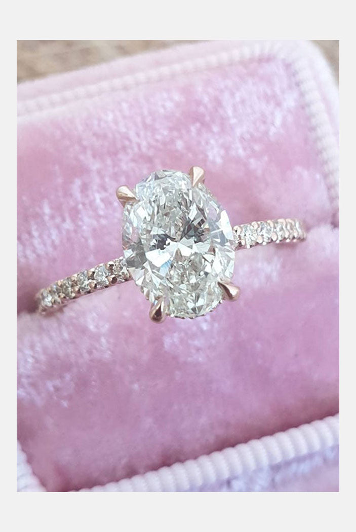 Oval Cut Engagement Ring
