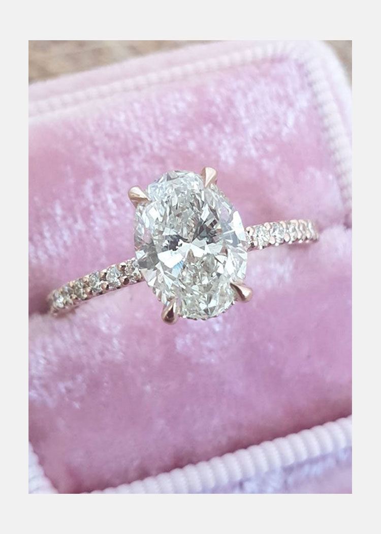 Oval Cut Engagement Ring