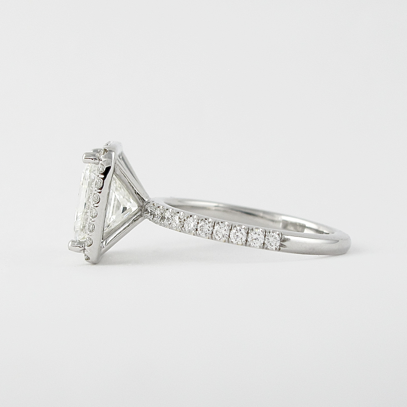 Luxury Moissanite Engagement Ring