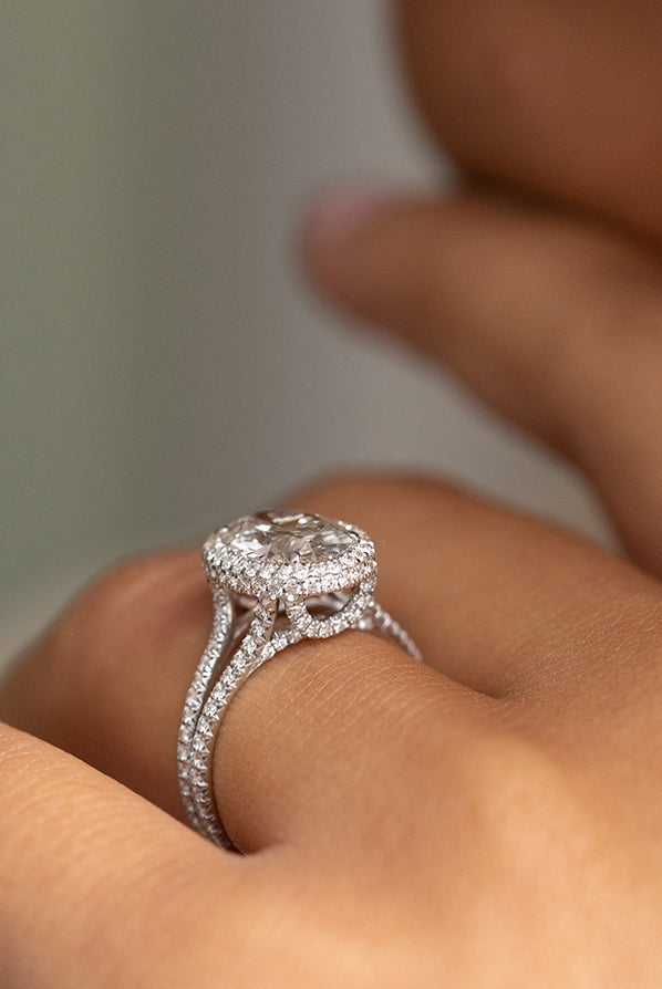Moissanite Diamond Engagement Ring