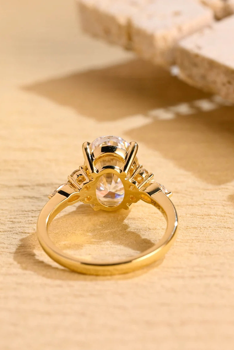 Oval Cut Moissanite Ring