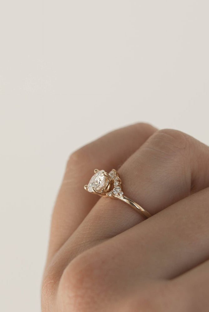 Round Cluster Ring