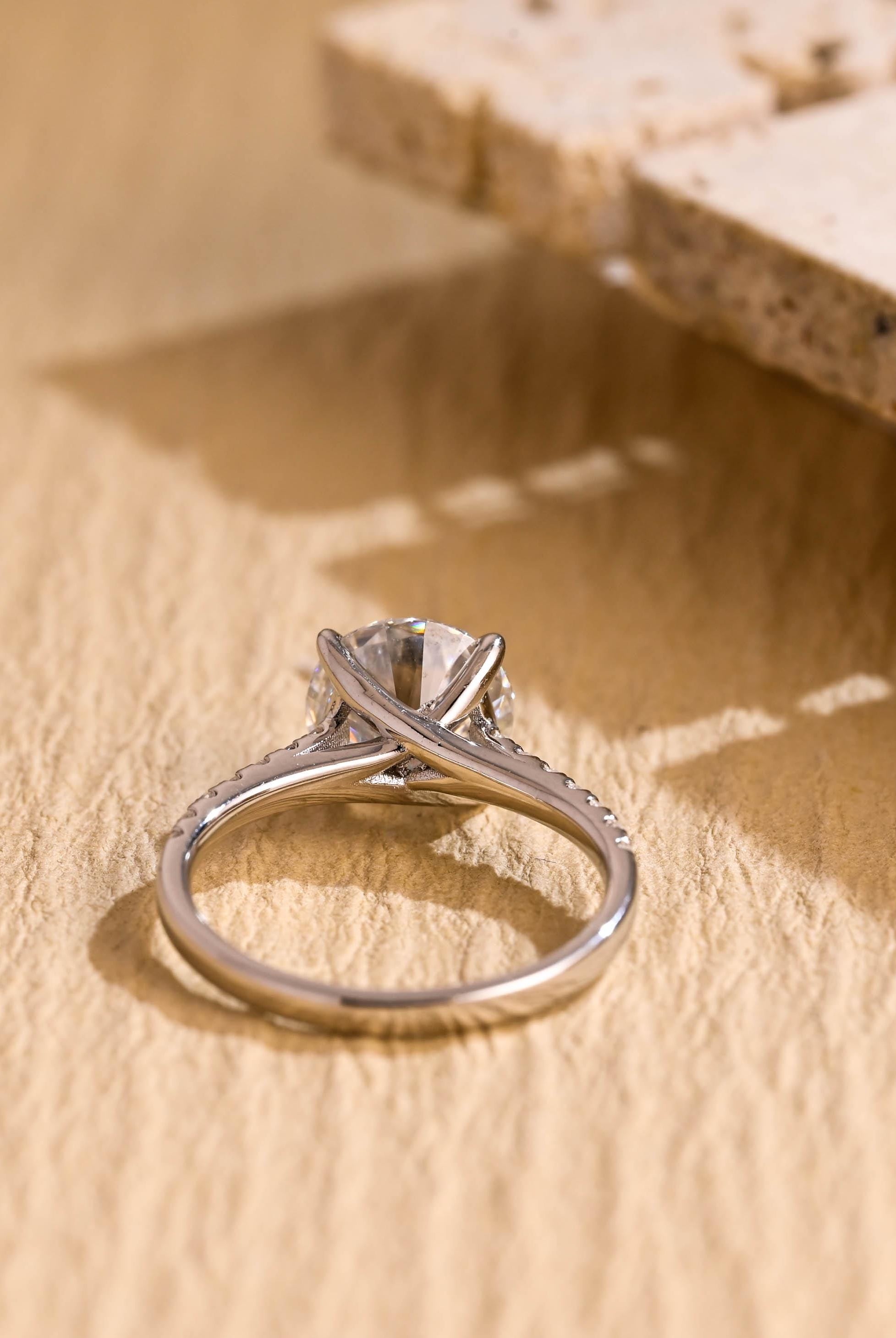 Round Brilliant Moissanite Ring