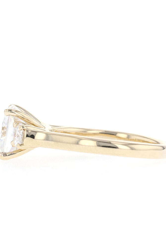 Luxury Cushion Cut Moissanite Engagement Ring