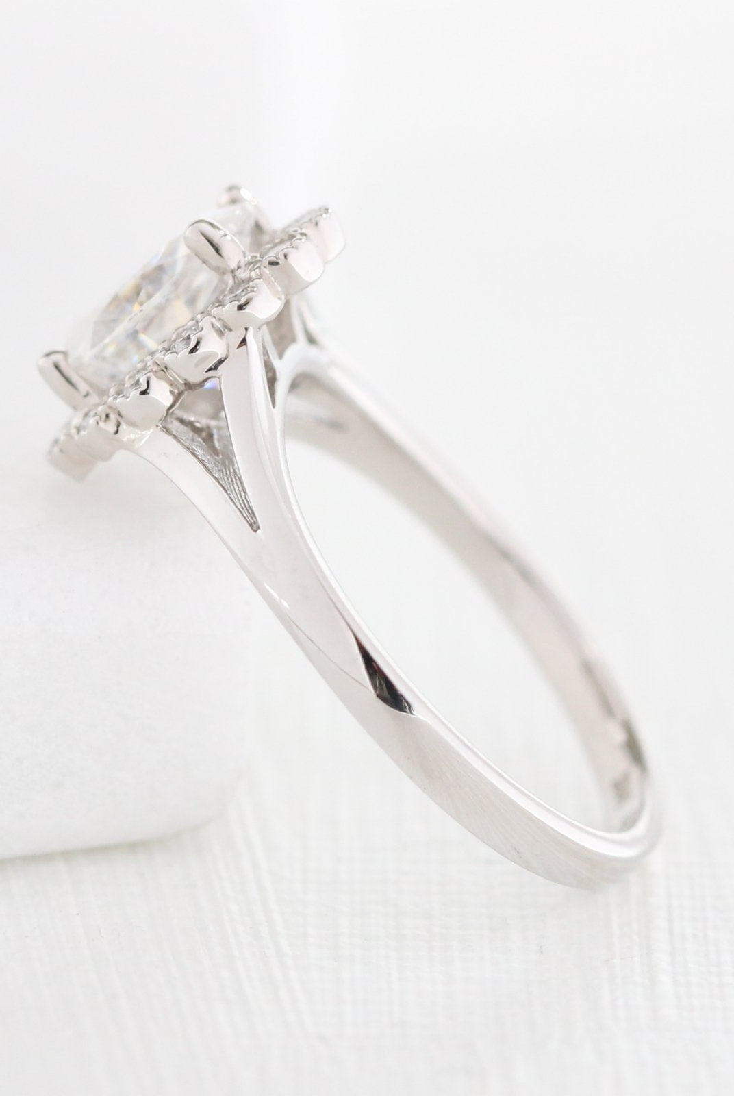 Oval Halo Engagement Ring
