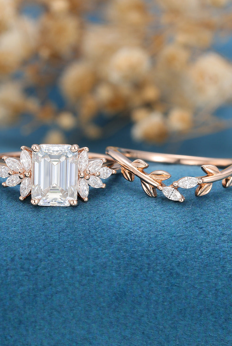 emerald-shaped-moissanite-cluster-bridal-set-1