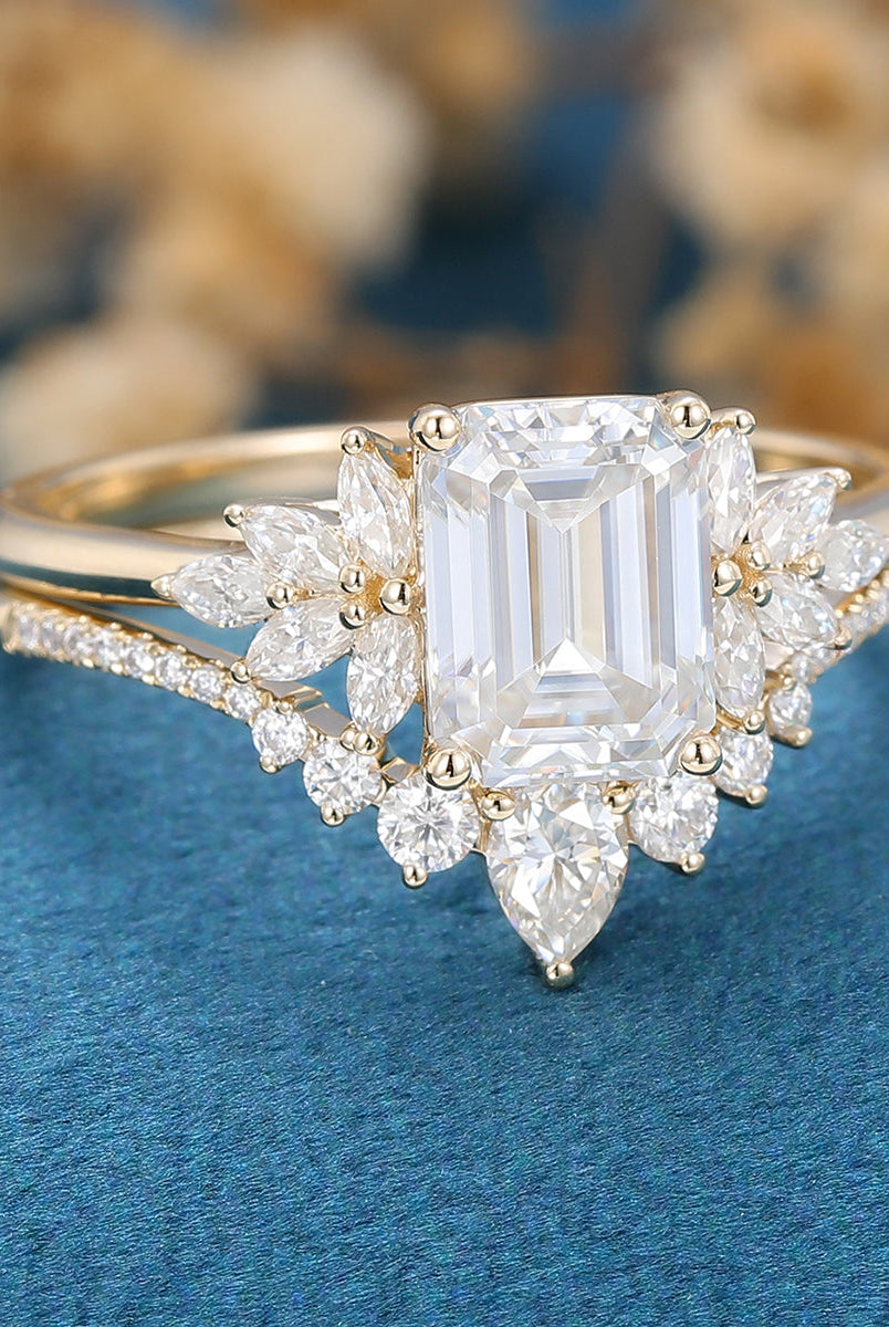 1-60-ct-emerald-shaped-moissanite-cluster-bridal-set-2