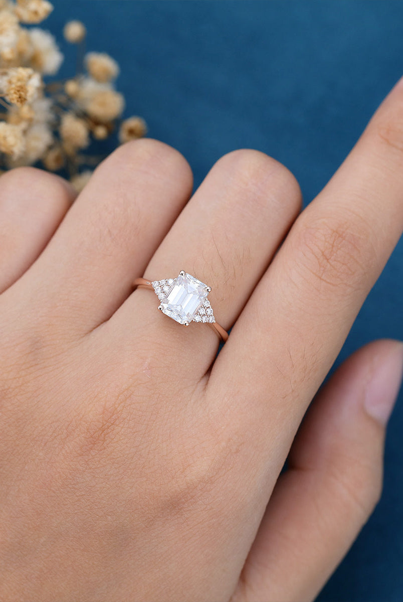 emerald-shaped-moissanite-cluster-engagement-ring-6