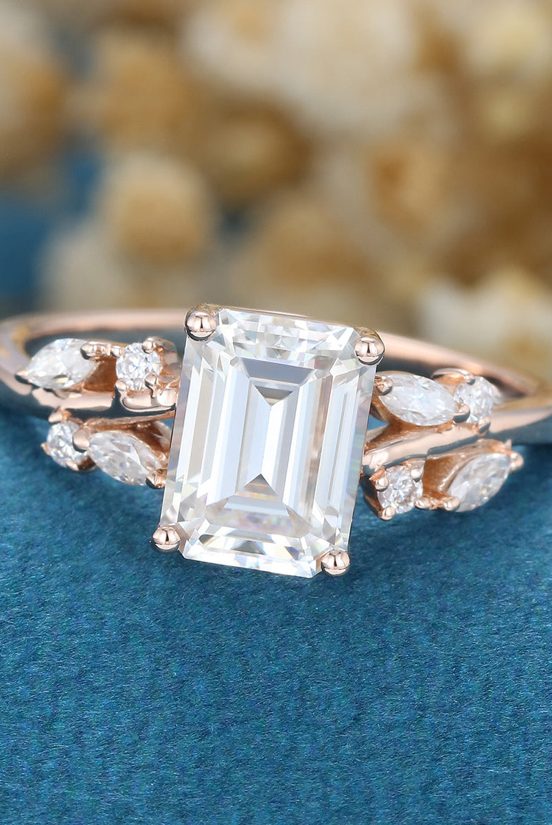 emerald-shaped-moissanite-cluster-engagement-ring-5