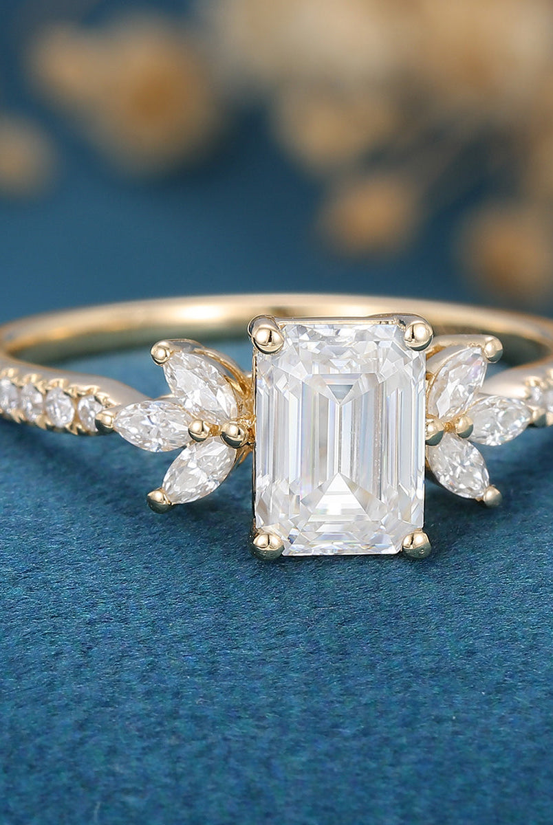 emerald-shaped-moissanite-cluster-engagement-ring-2