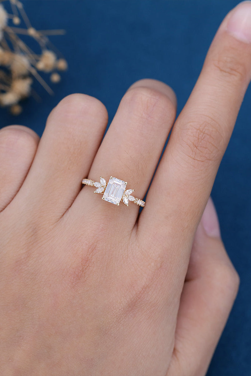 emerald-shaped-moissanite-cluster-engagement-ring-2