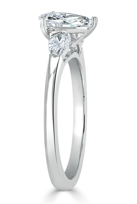 1-0-ct-pear-cut-moissanite-three-stone-engagement-ring