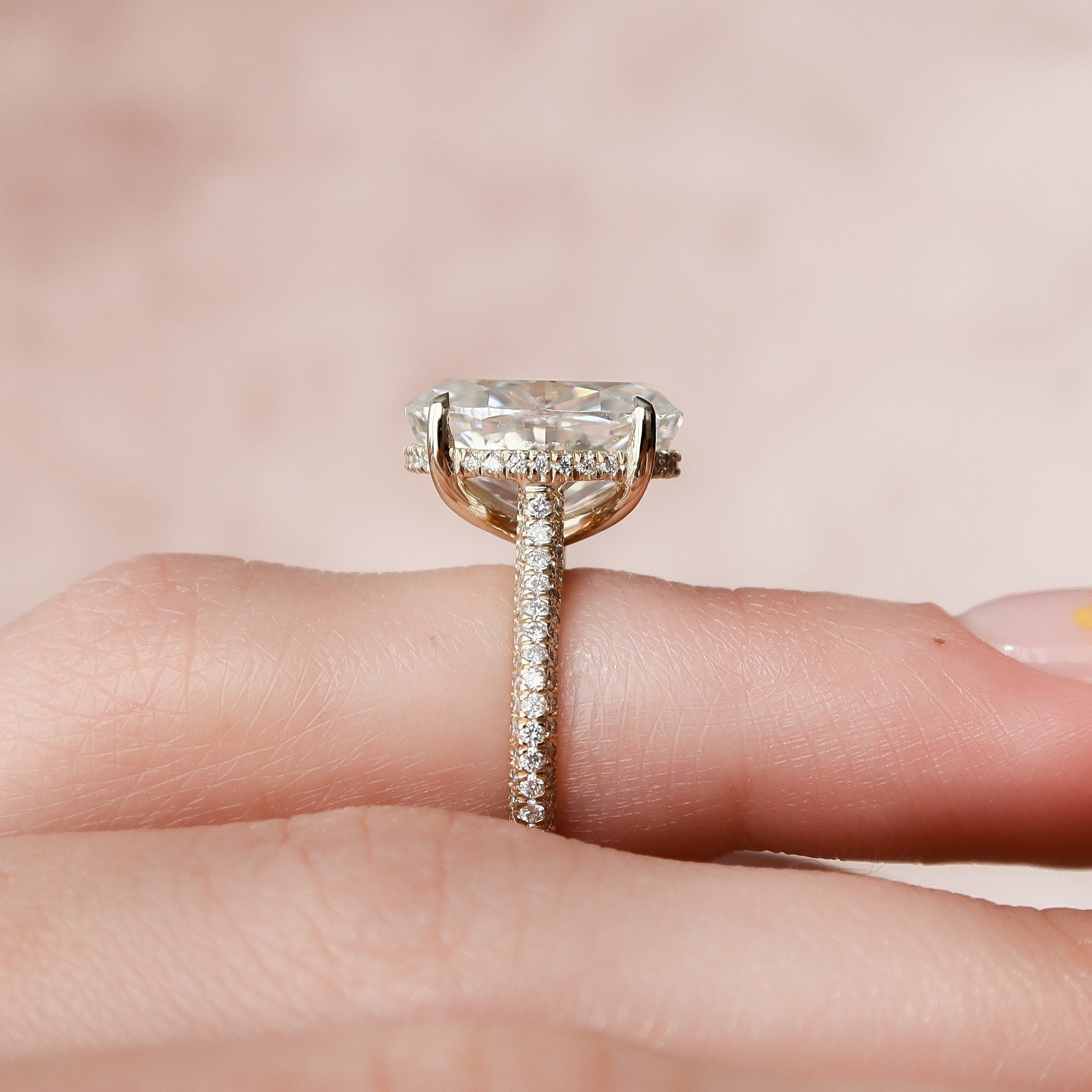Oval Moissanite Diamond Ring