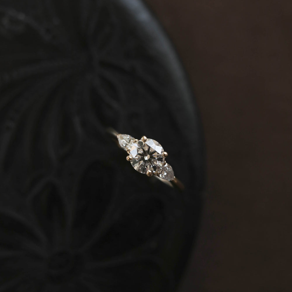 1.05CT Three Stone Round Moissanite Diamond Solitaire Engagement Ring