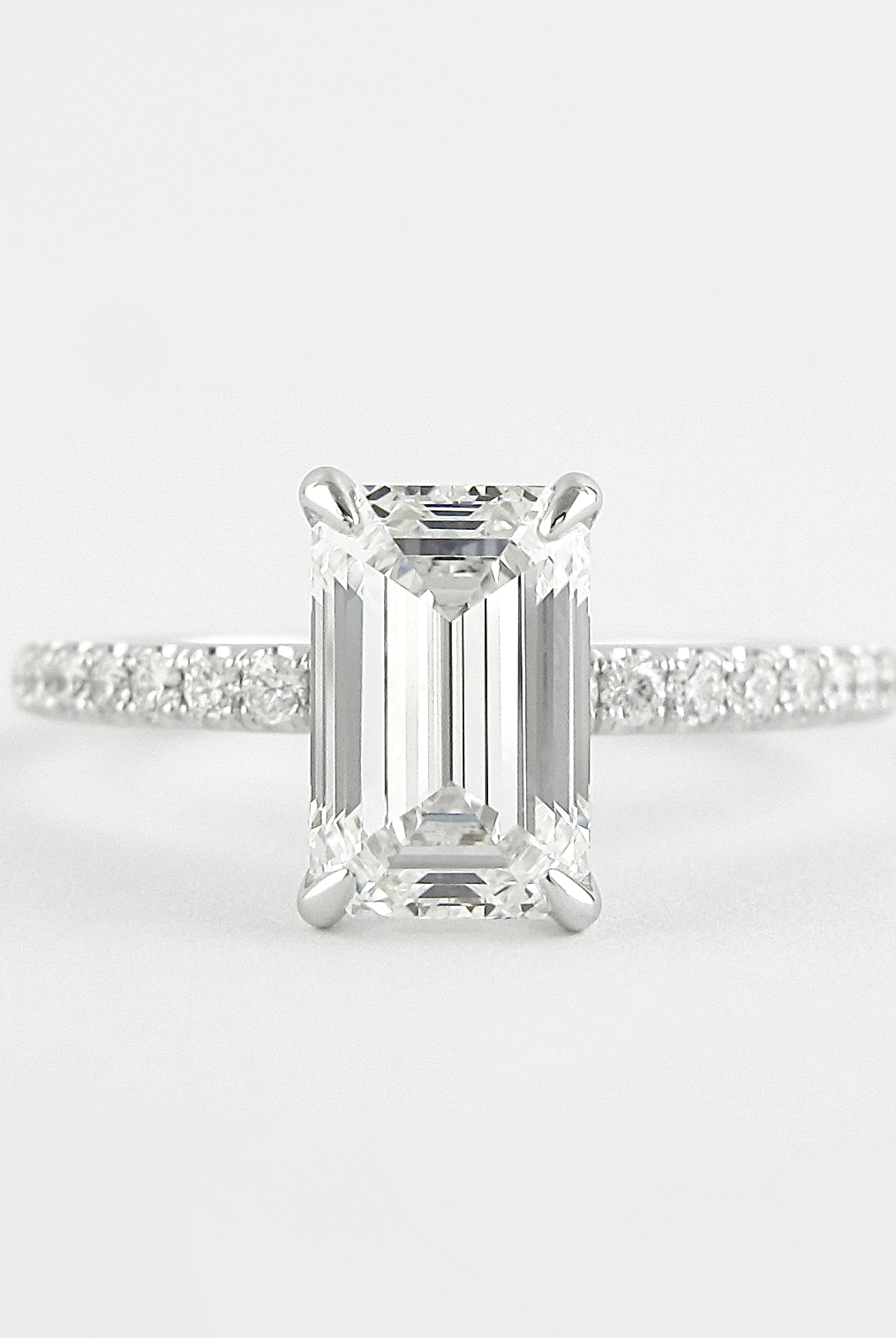 Moissanite jewelry set for Mother's Day celebration gifts picks