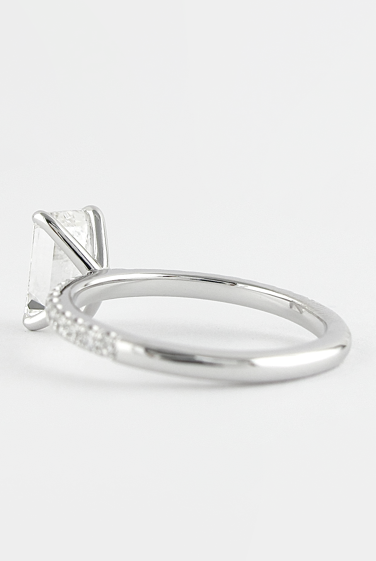 Moissanite jewelry set for New Year celebration gifts picks