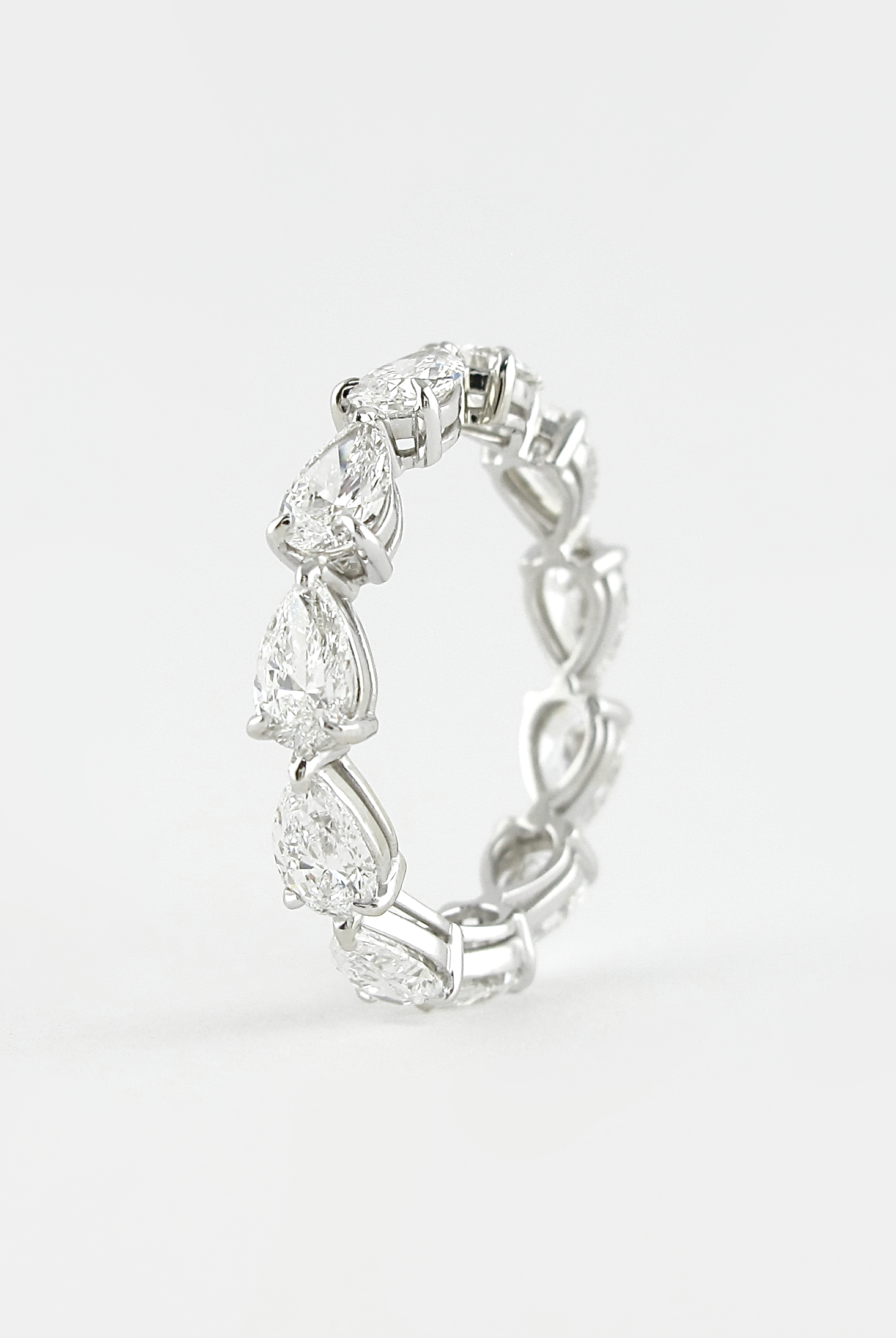 pear-cut-full-eternity-moissanite-wedding-band
