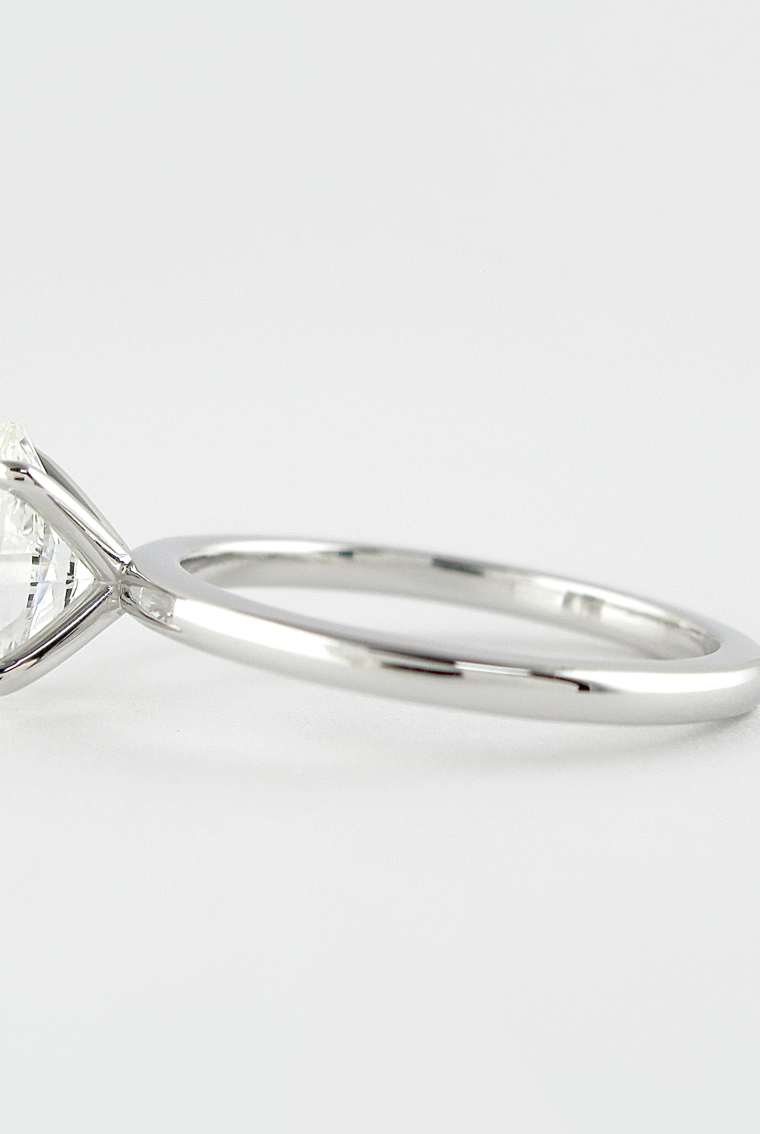 0.84CT Oval Solitaire Moissanite Diamond Four Prong Engagement Ring
