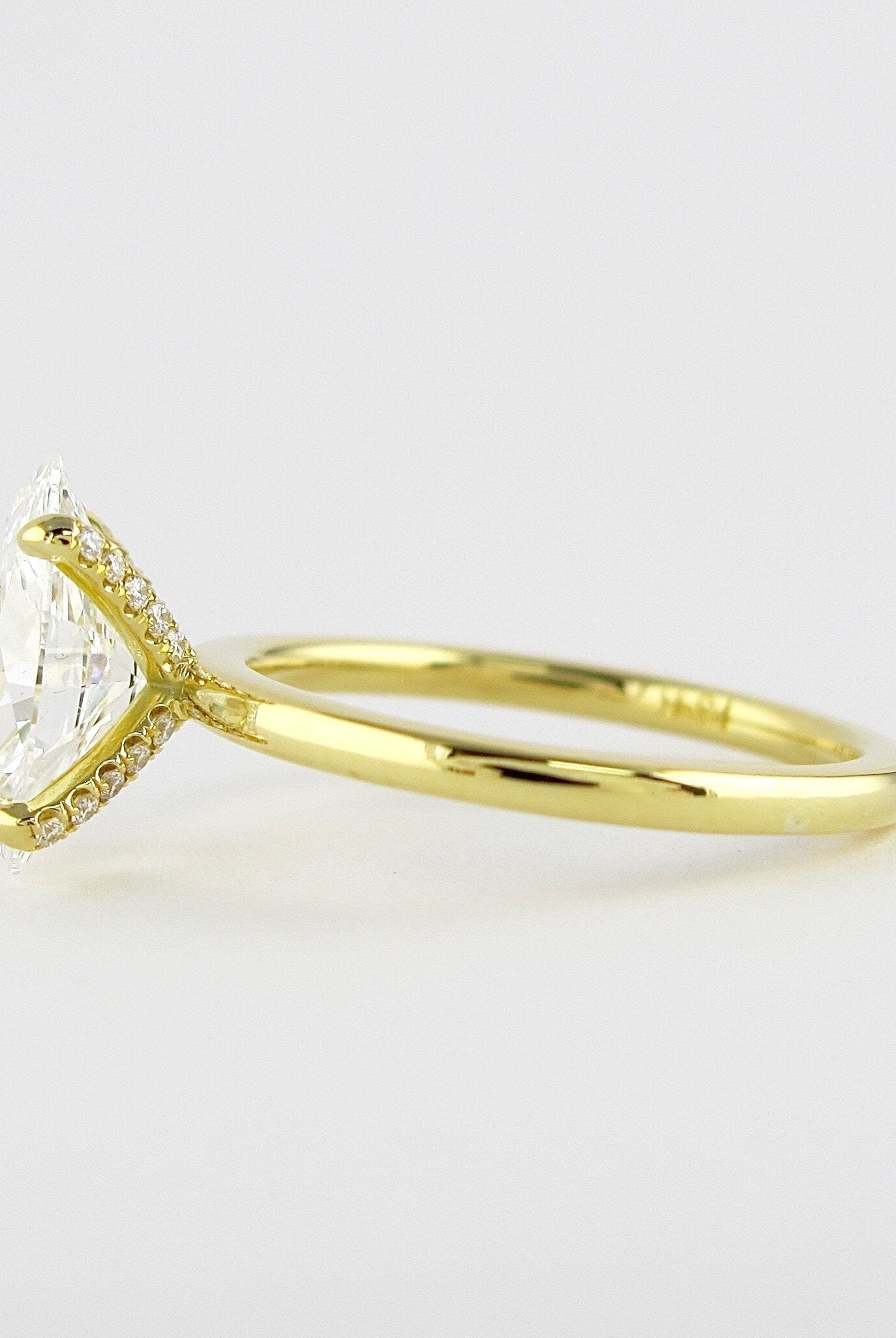 1.33CT Oval Solitaire Moissanite Diamond Four Prong Engagement Ring For Women