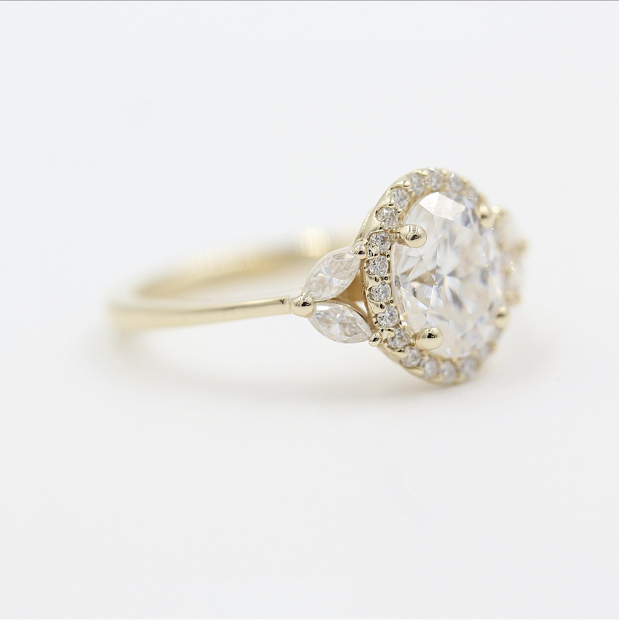 1.91CT Oval Cluster Moissanite Diamond Solitaire Engagement Ring