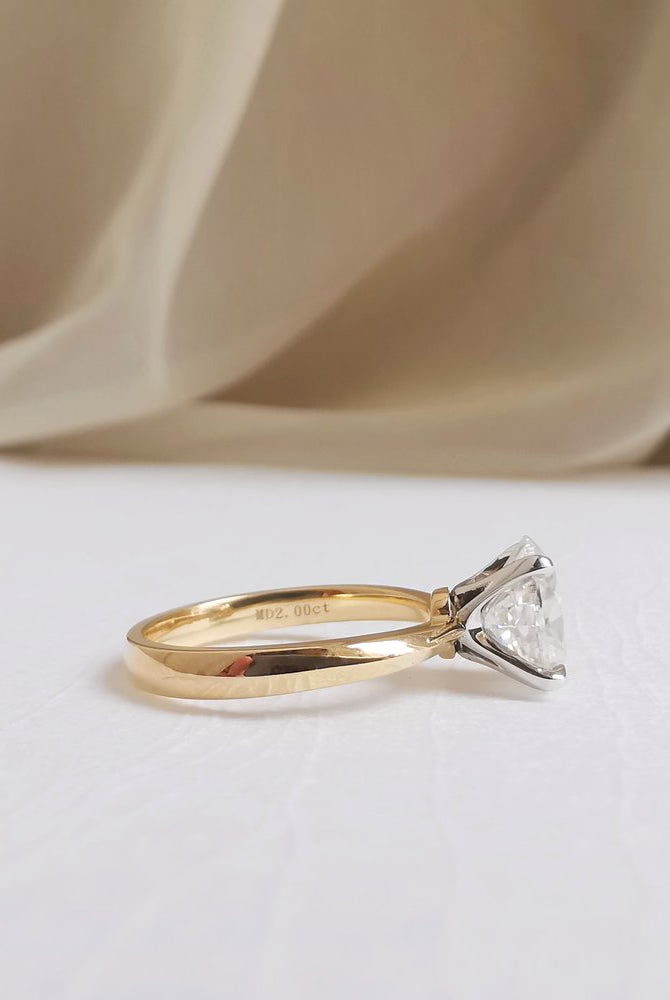 2-0-ct-oval-shaped-moissanite-solitaire-engagement-ring-3