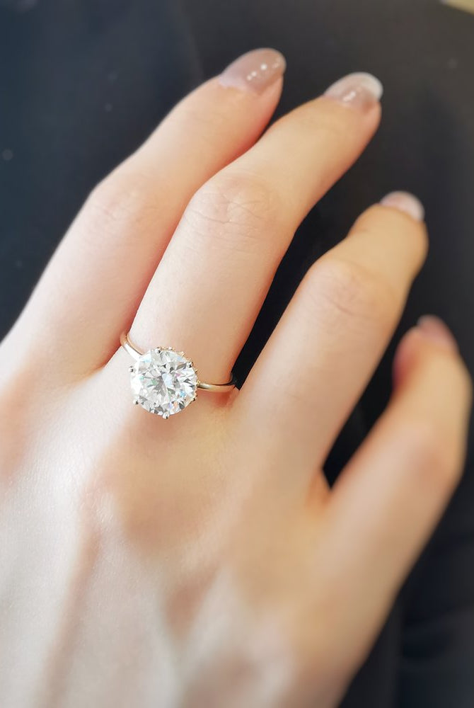 3-0-ct-round-shaped-moissanoite-hidden-halo-engagement-ring