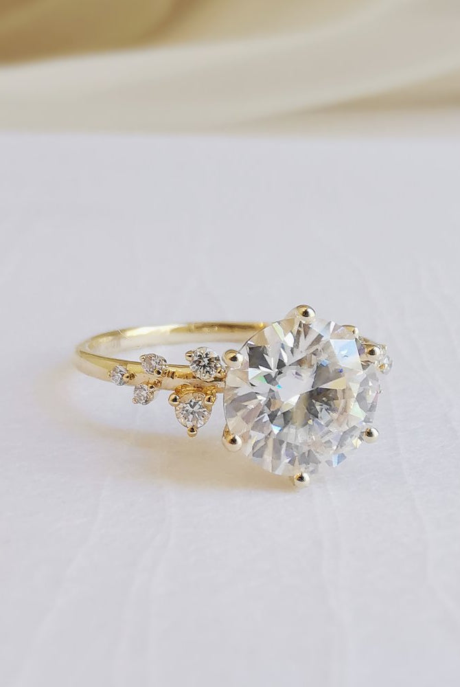 2-0-ct-round-shaped-moissanite-pave-setting-engagement-ring