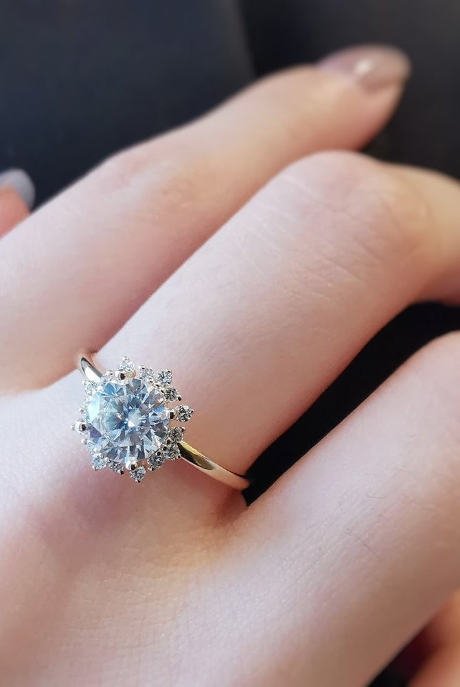0-80-ct-round-shaped-cluster-halo-engagement-ring