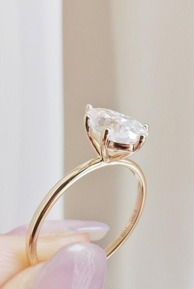 1-36-ct-pear-shaped-moissanite-solitaire-engagement-ring
