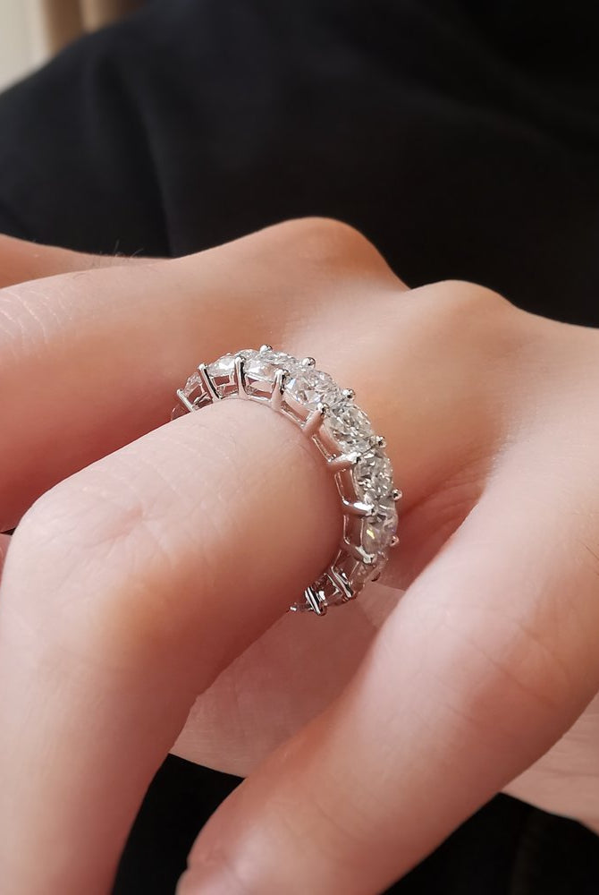 5-20-ct-round-shaped-moissanite-full-eternity-wedding-band