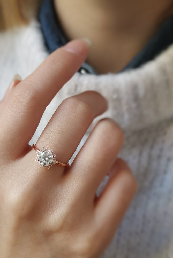 0-80-ct-round-shaped-cluster-halo-engagement-ring
