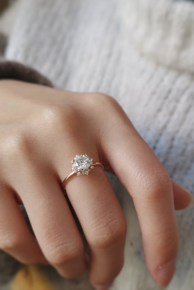 0-80-ct-round-shaped-cluster-halo-engagement-ring