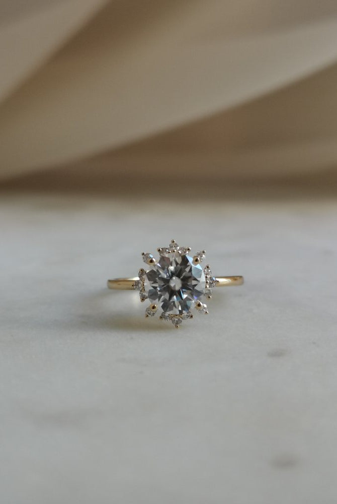 0-80-ct-round-shaped-cluster-halo-engagement-ring