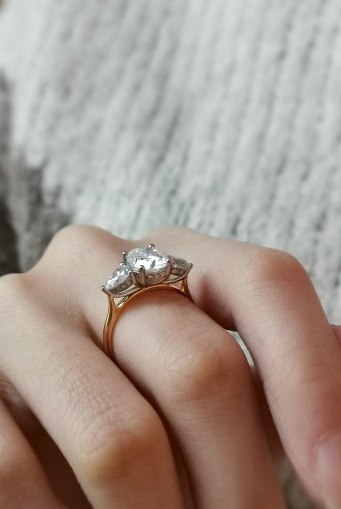 2-0-ct-oval-shaped-moissanite-three-stone-engagement-ring