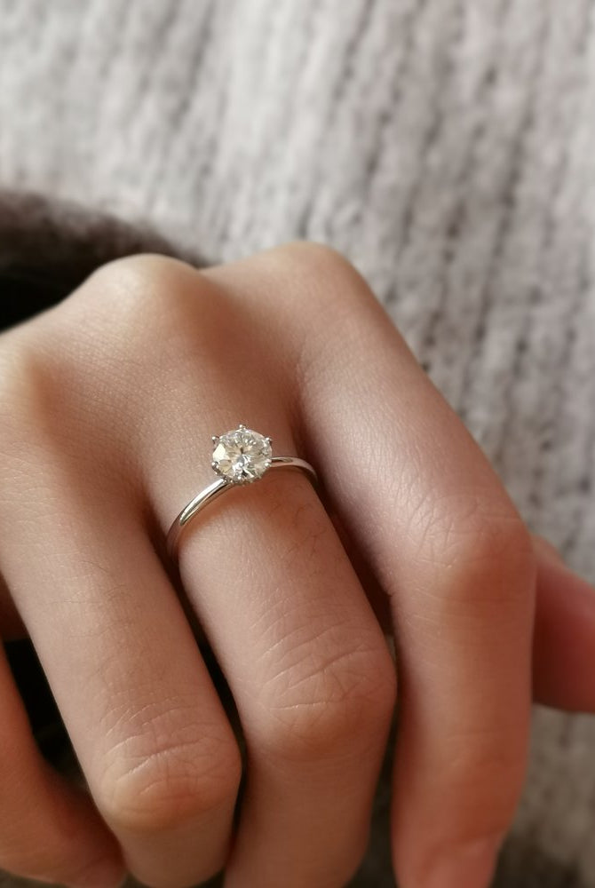 3-0-ct-round-shaped-moissanoite-hidden-halo-engagement-ring