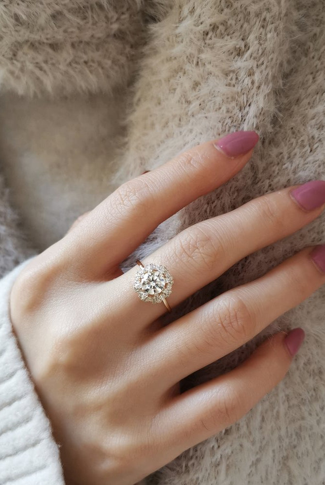 1-0-ct-round-shaped-moissanite-halo-engagement-ring-2