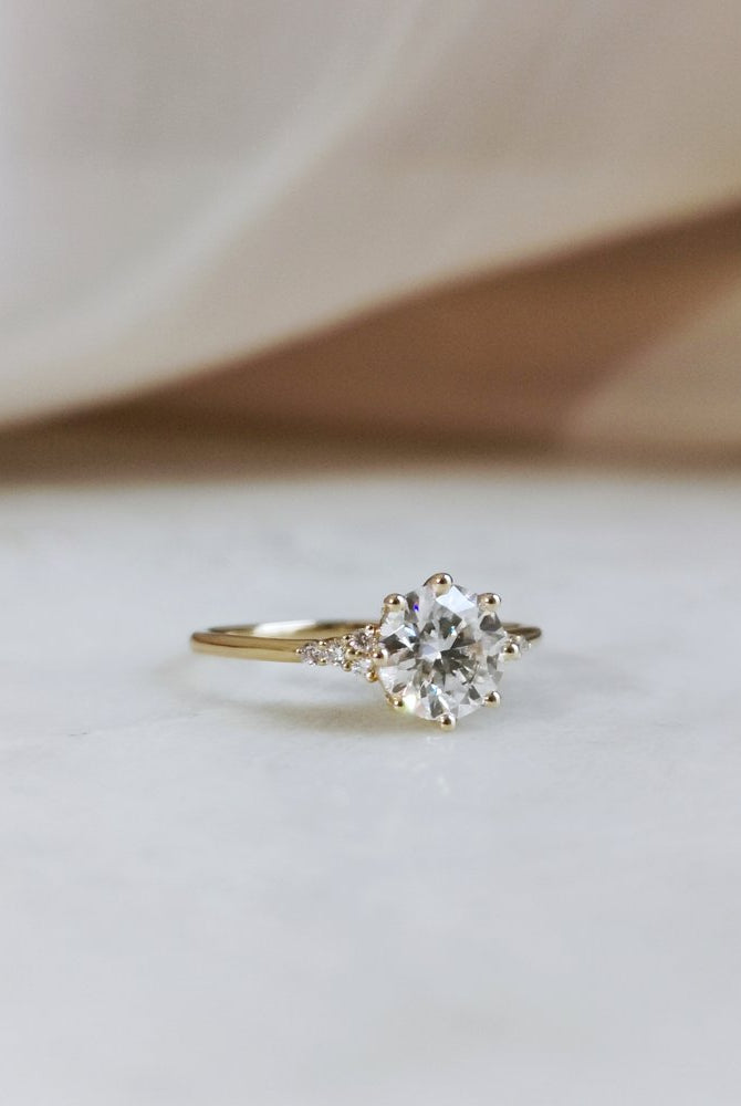 1-0-ct-round-shaped-moissanite-cluster-engagement-ring