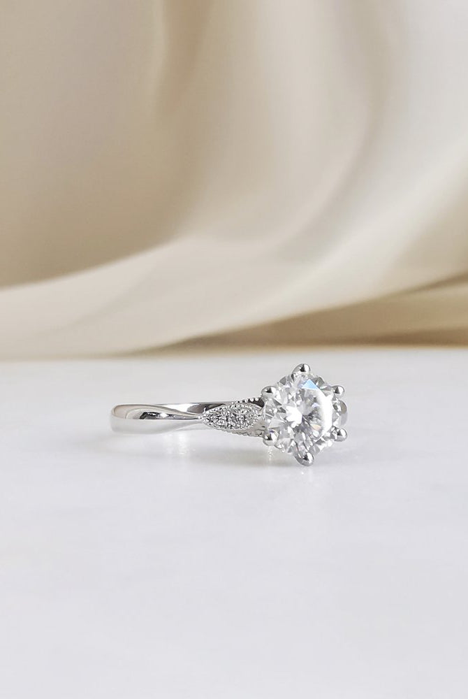 0-80-ct-round-shaped-moissanite-solitaire-engagement-ring