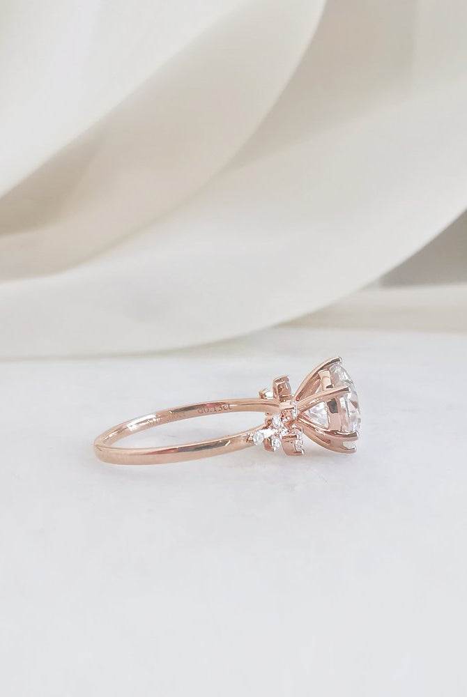 2-0-ct-round-shaped-moissanite-pave-setting-engagement-ring