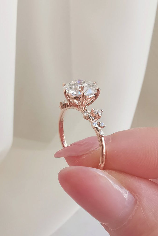 2-0-ct-round-shaped-moissanite-pave-setting-engagement-ring