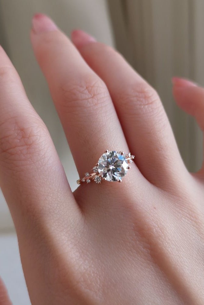 2-0-ct-round-shaped-moissanite-pave-setting-engagement-ring