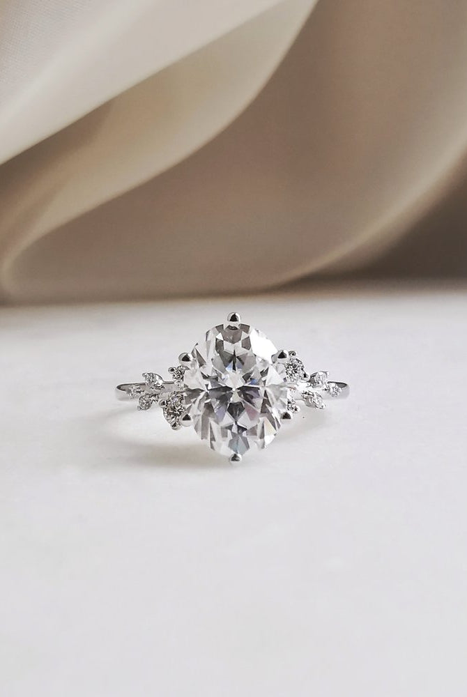 2-0-ct-round-shaped-moissanite-pave-setting-engagement-ring