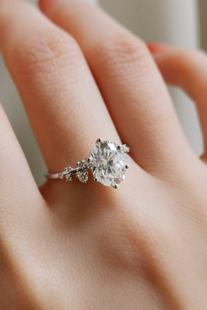 2-0-ct-round-shaped-moissanite-pave-setting-engagement-ring