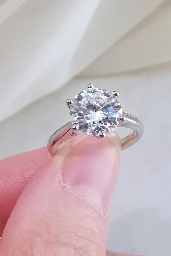 2-50-ct-round-shaped-moissanite-solitaire-engagement-ring