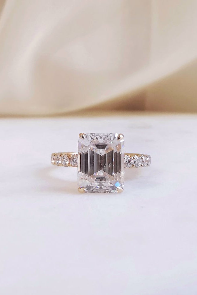 3-0-ct-emerald-shaped-moissanite-pave-setting-engagement-ring