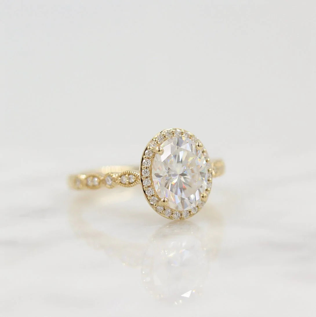 Moissanite wedding jewelry for luxury wedding